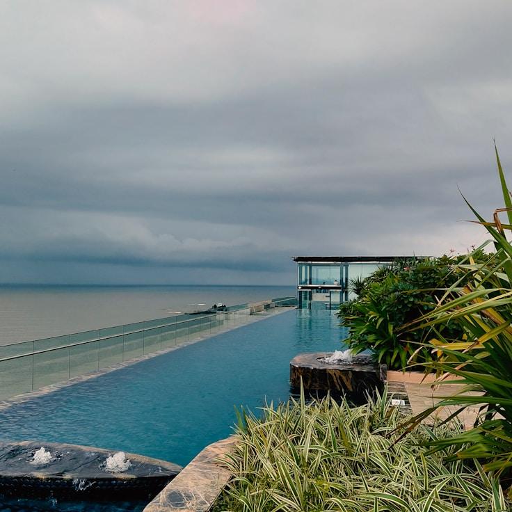 Family terraces and cafés for calm evenings in London